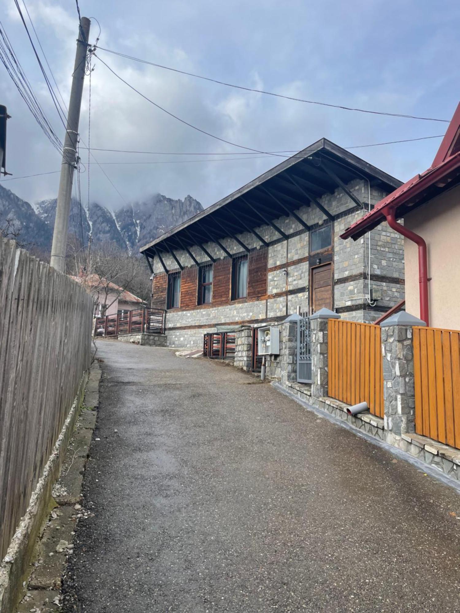 Casuta De Piatra Villa บุชเตนี ภายนอก รูปภาพ