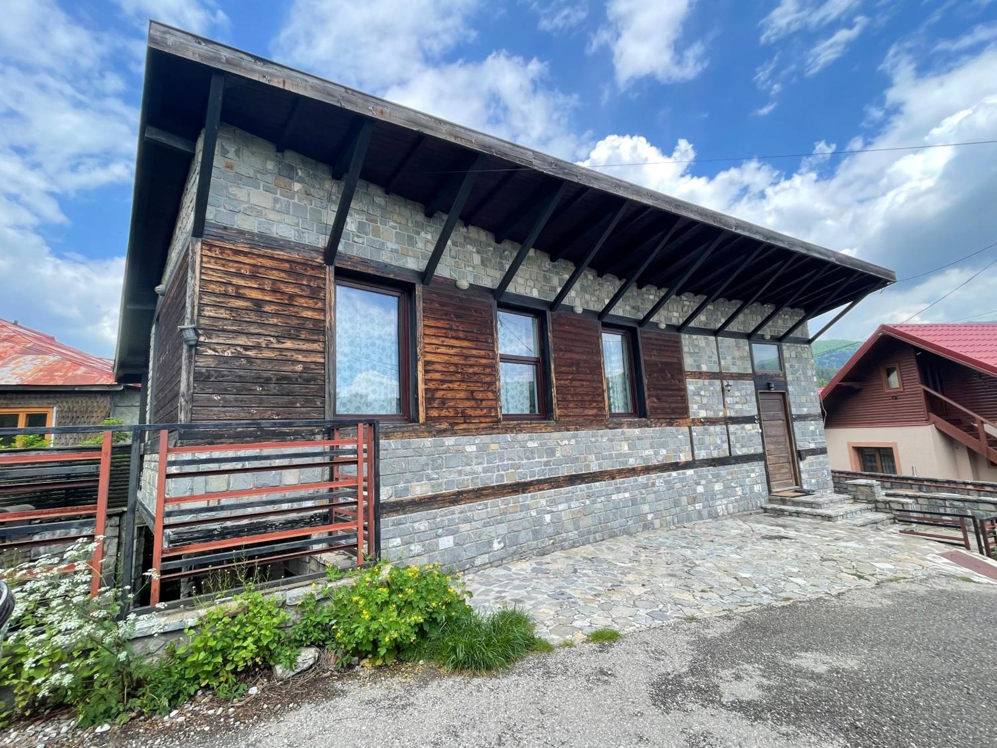 Casuta De Piatra Villa บุชเตนี ภายนอก รูปภาพ